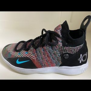 Nike Zoom KD “Multicolor” tennis shoe